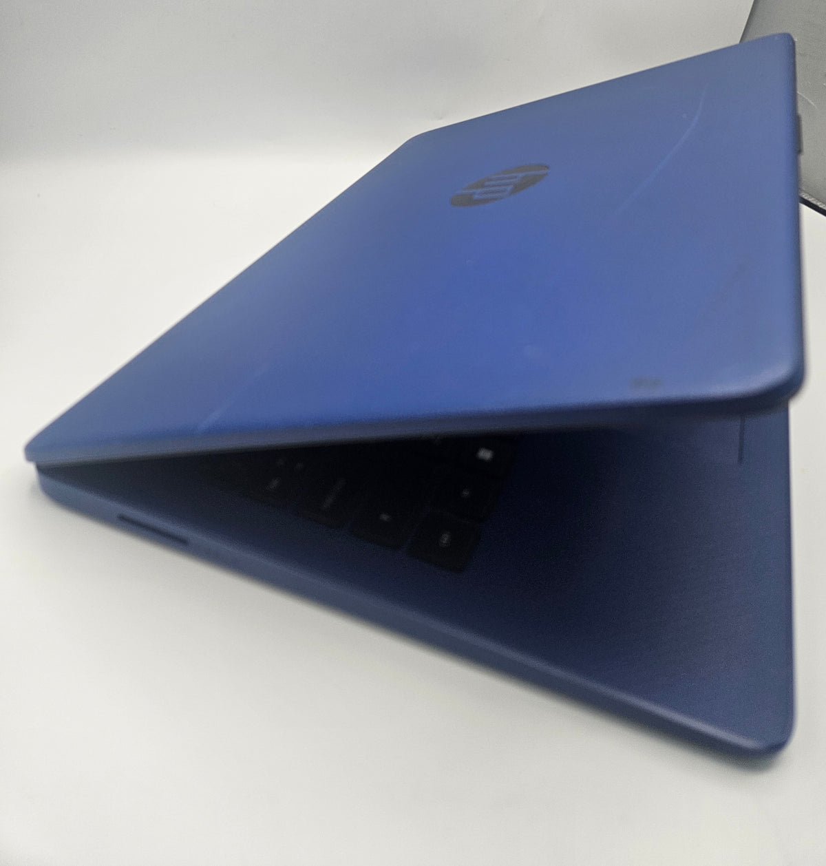 HP laptop 4GB RAM 64GB SSD Blue, Grade C