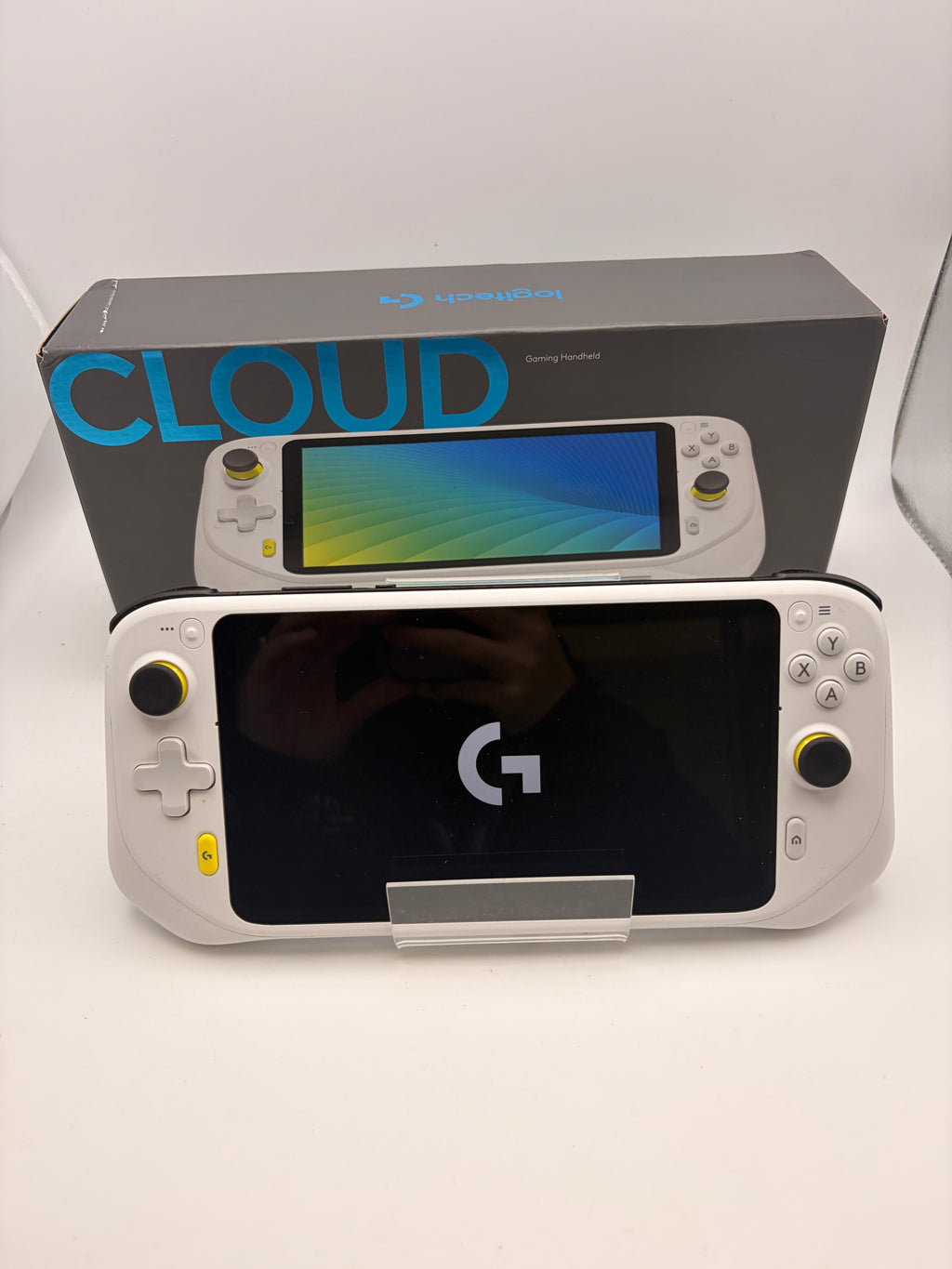 Logitech Cloud Gaming Handheld