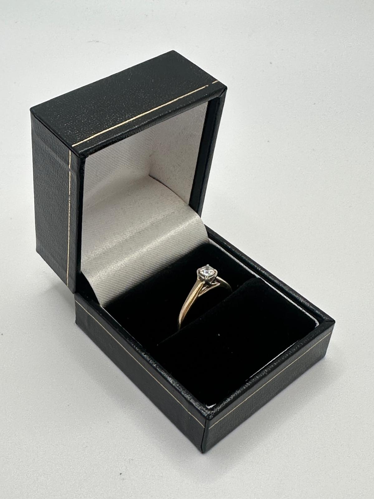 9ct Gold Ring With Stone