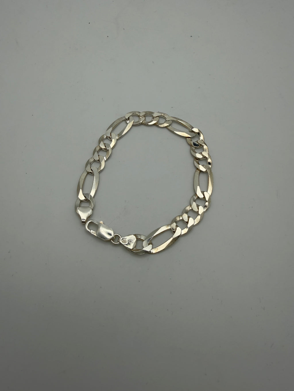 Sterling Silver 925 Figaro Bracelet, 8.5”, 18.38g, Grade A.