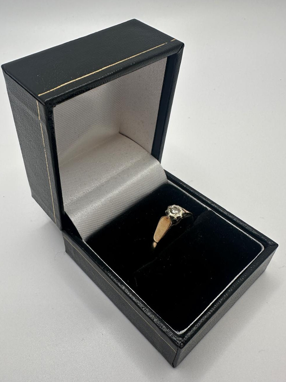 9ct, Gold Ring, 1.9g, Size K