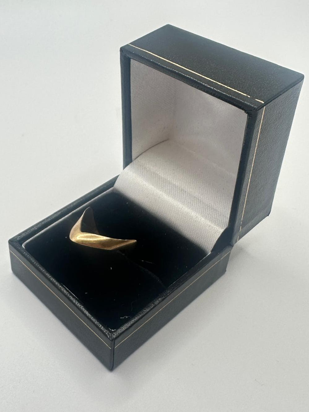 9ct, Gold Wishbone Ring, Size N, 1.78g