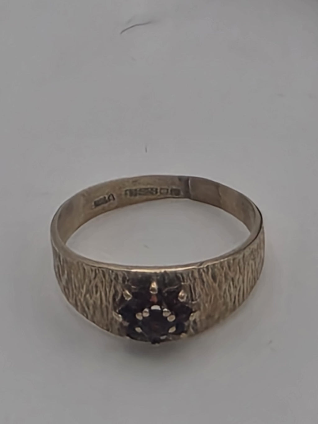 9ct Gold Cluster Ring, Size Q 1/2 2.9G