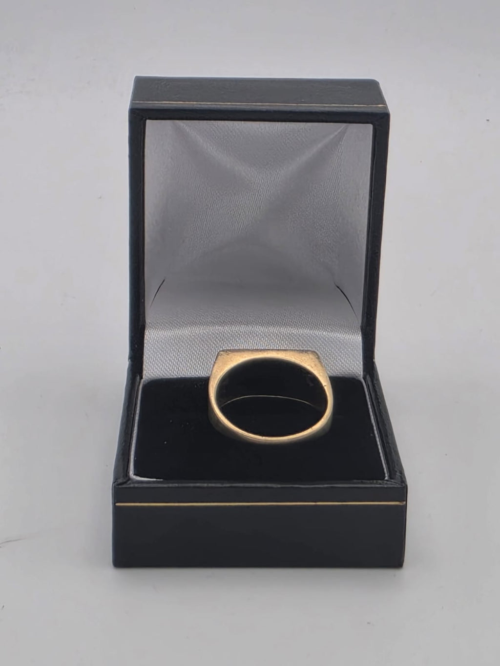 9ct Gold Dad Signet Ring, Size R 1/2, 3.62G