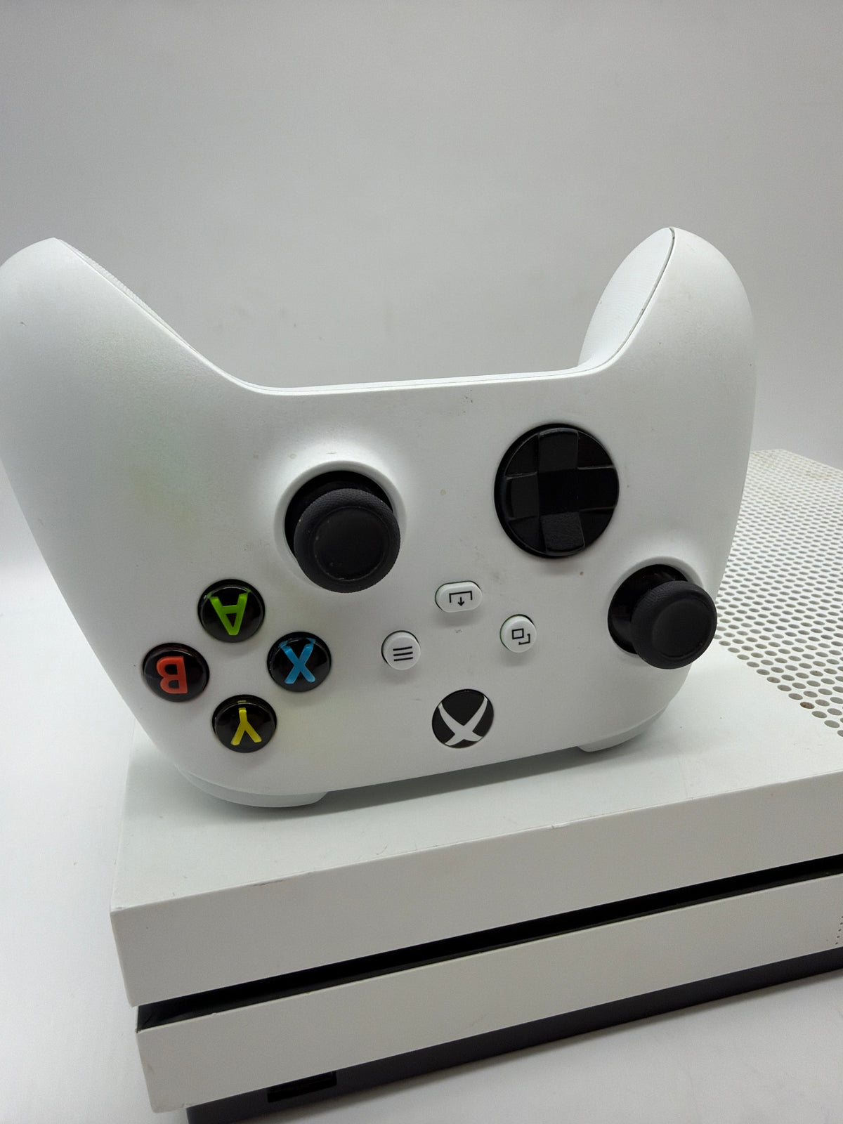 Microsoft Xbox One S 500GB White, Grade C