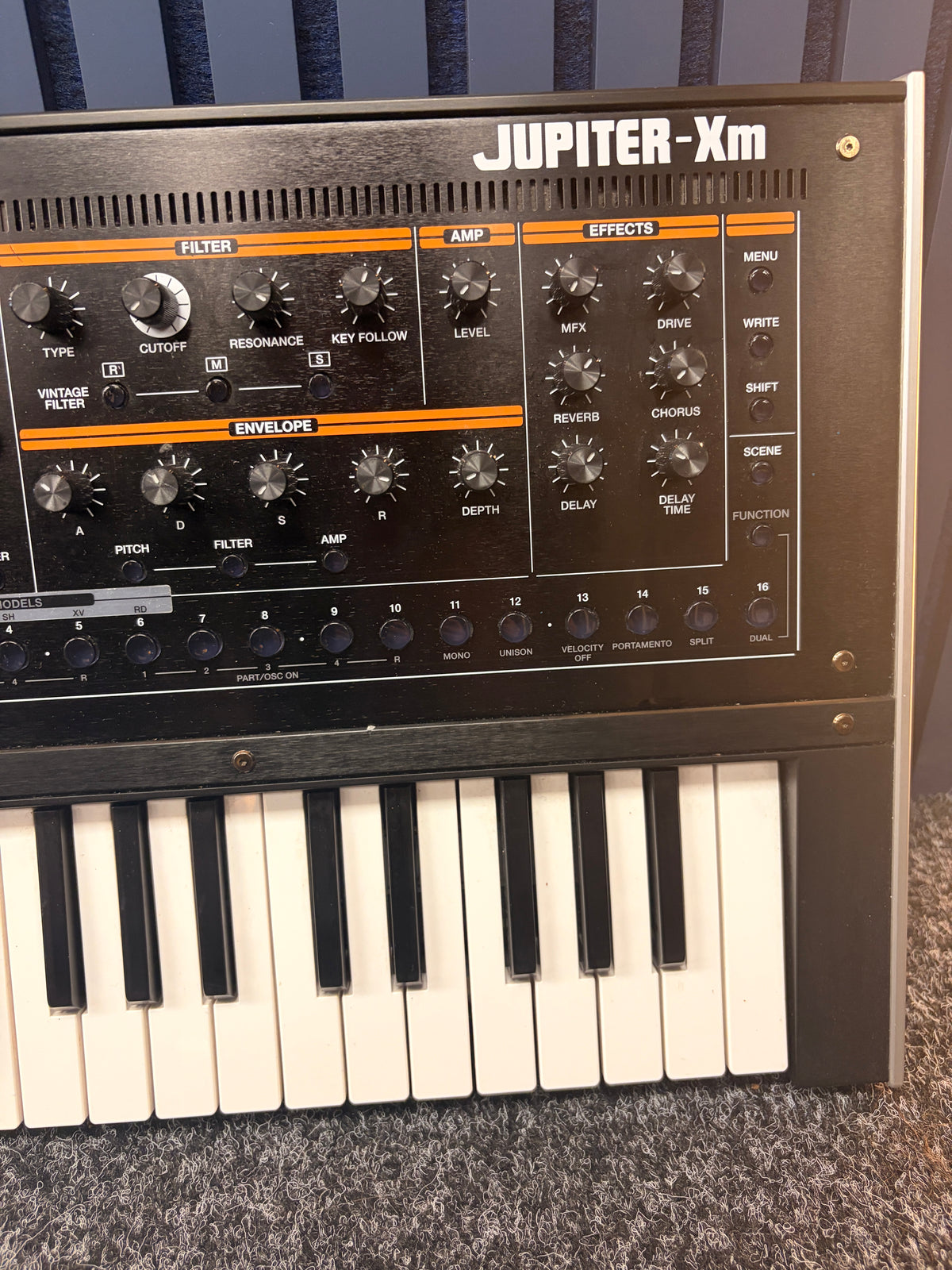 Roland Jupiter XM Keyboard Synthesizer