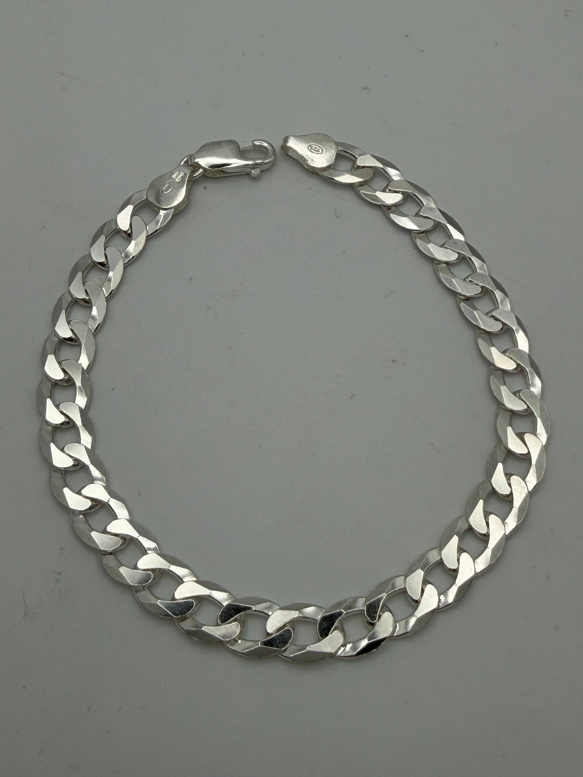 Sterling Silver 925 Curb Bracelet, 8.5” 12.84g, Grade A.