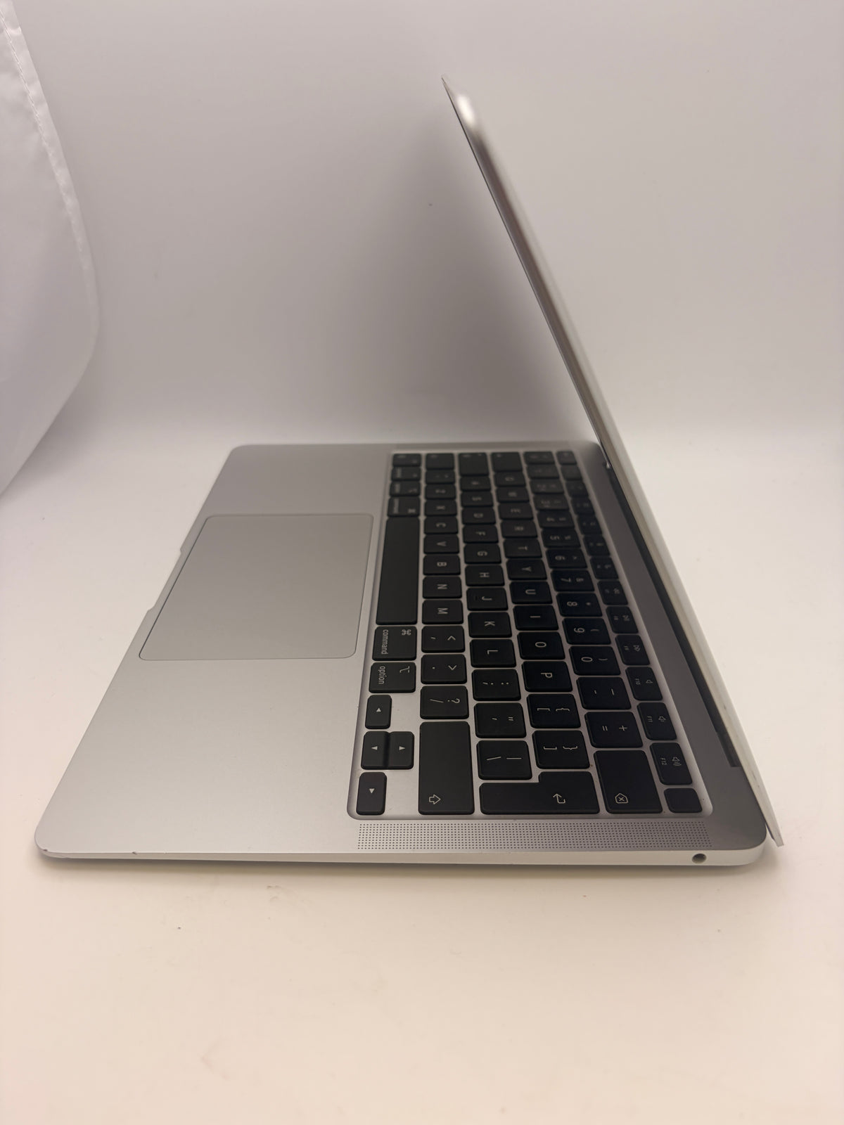Apple MacBook Air 13" M1 256GB Silver, Grade B