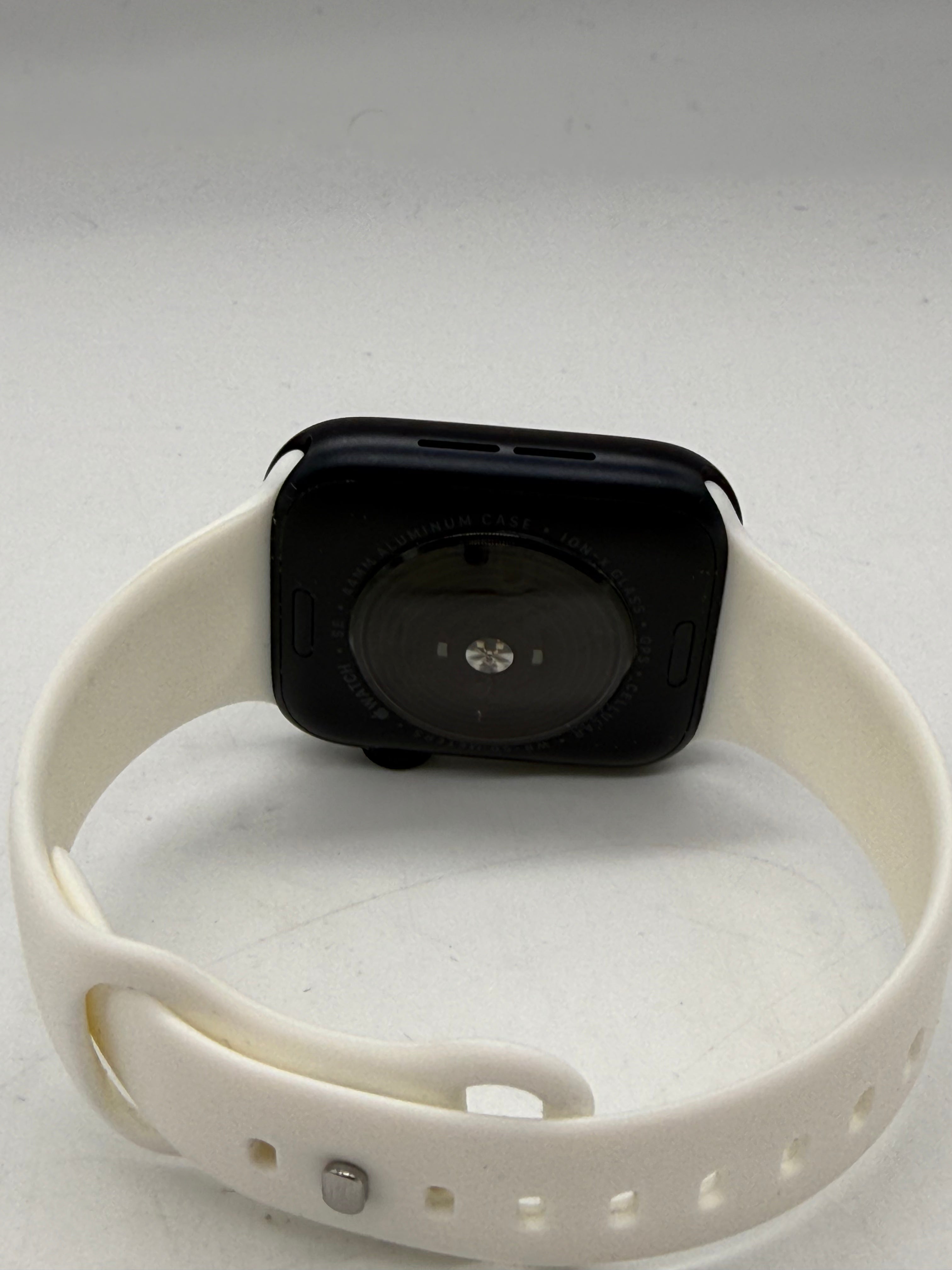 Apple Watch SE 3rd Gen 44mm Black, Grade B