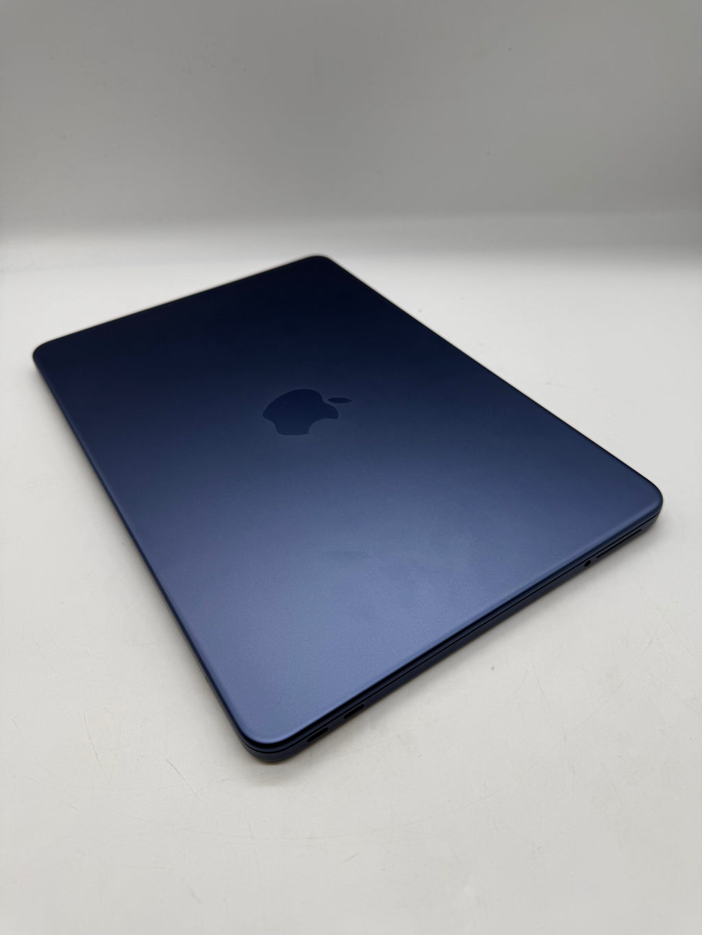 Apple MacBook Neo 256GB Indigo, Grade A