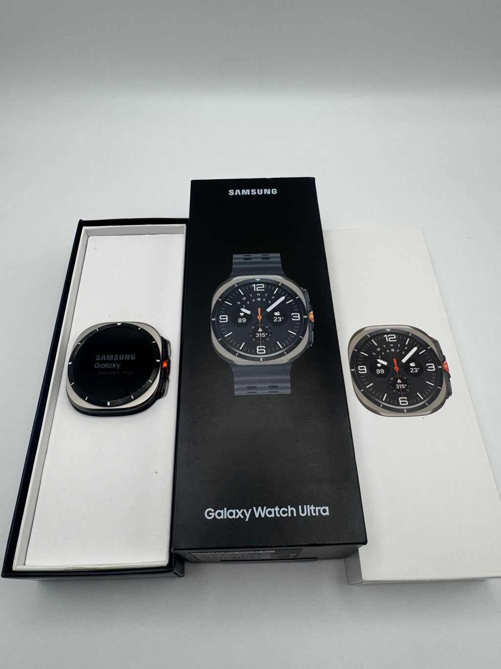 Samsung Galaxy Watch Ultra 2025 Titanium Silver, Grade B