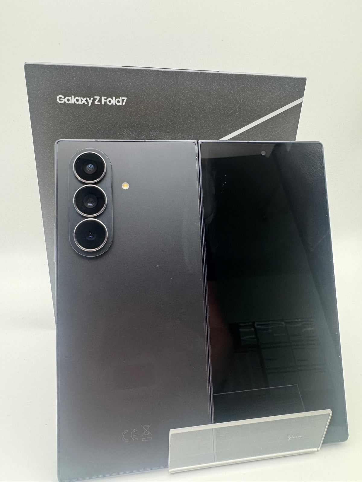 Galaxy Z Fold 7 256GB Jet Black, Grade A
