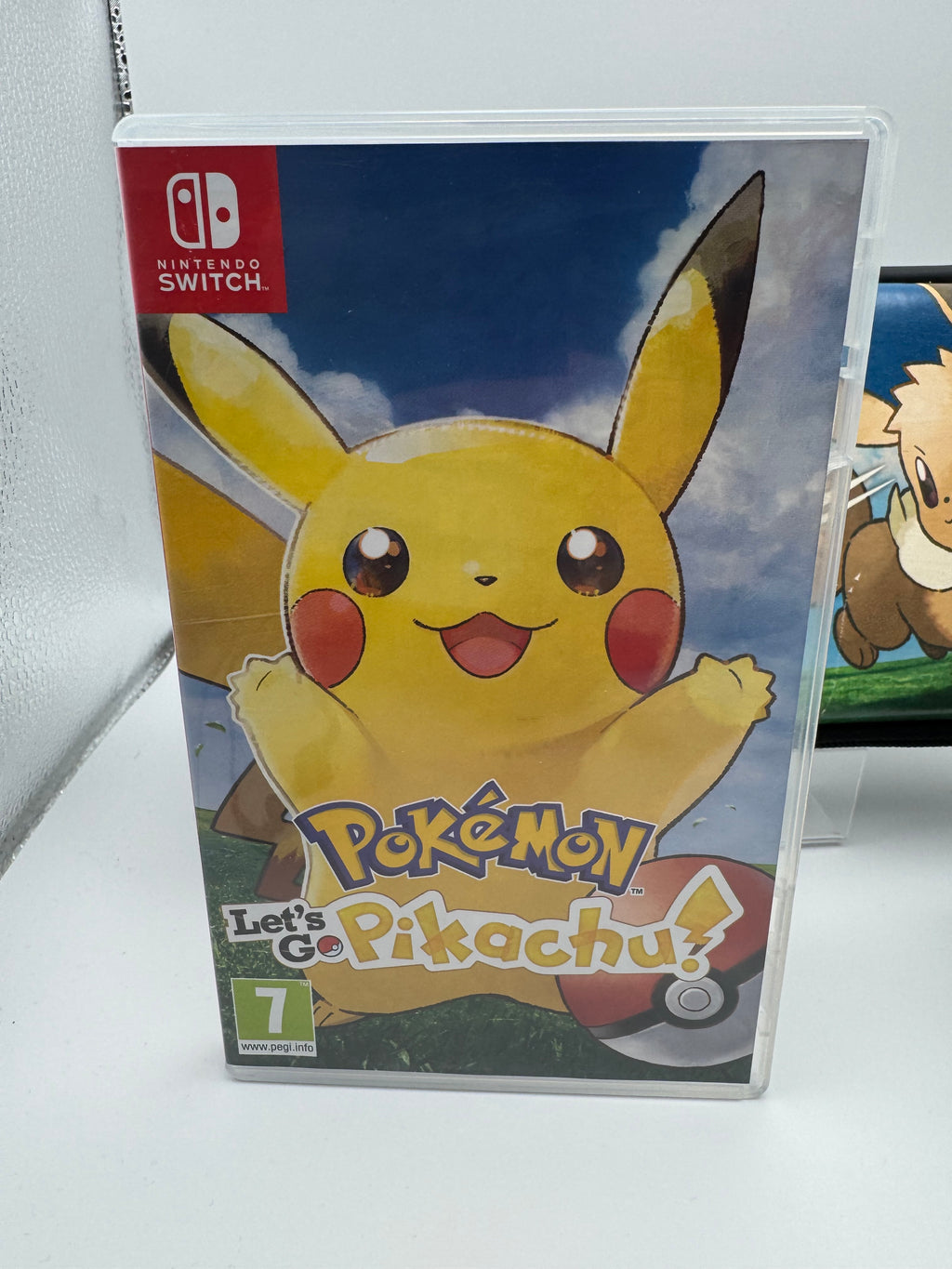 Nintendo Switch 32GB Lets Go Pikachu Edition Bundle, Grade B