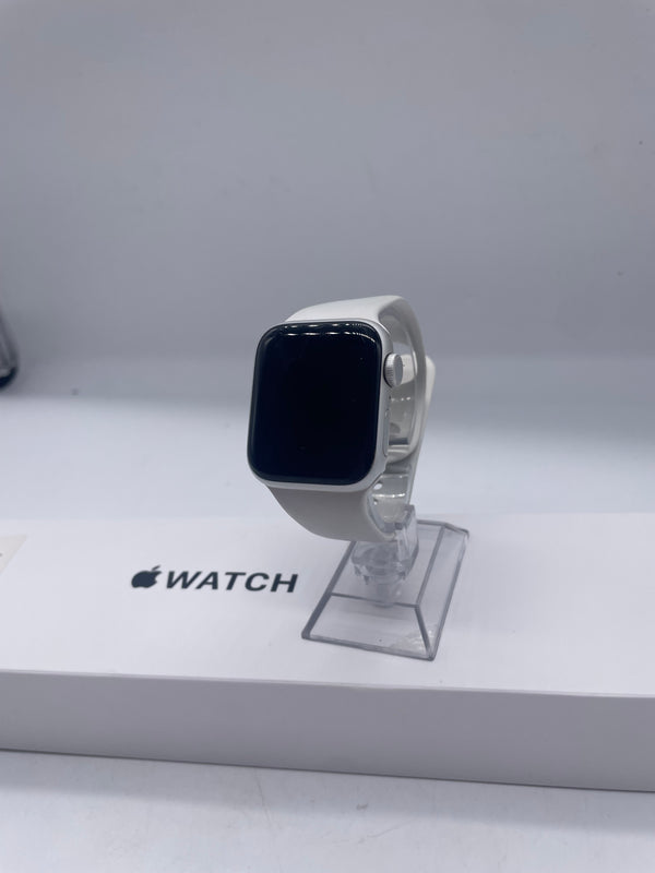 Apple Watch SE (2nd gen) 40mm Silver, Grade B