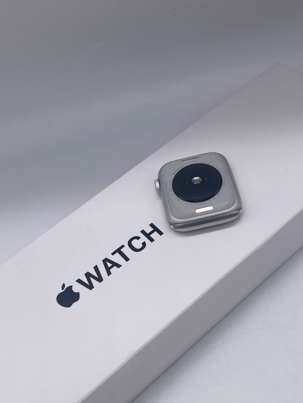 Apple Apple Watch SE (2nd gen) 40mm Silver, Grade B