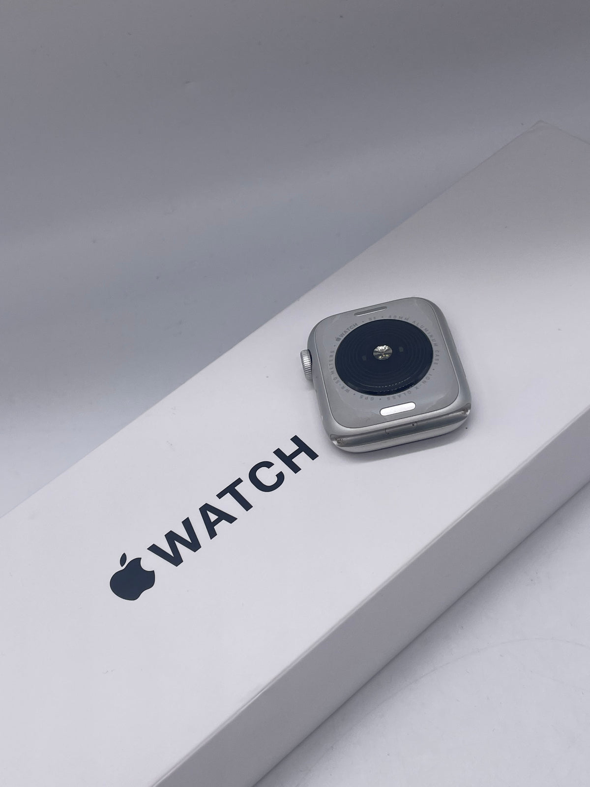 Apple Apple Watch SE (2nd gen) 40mm Silver, Grade B