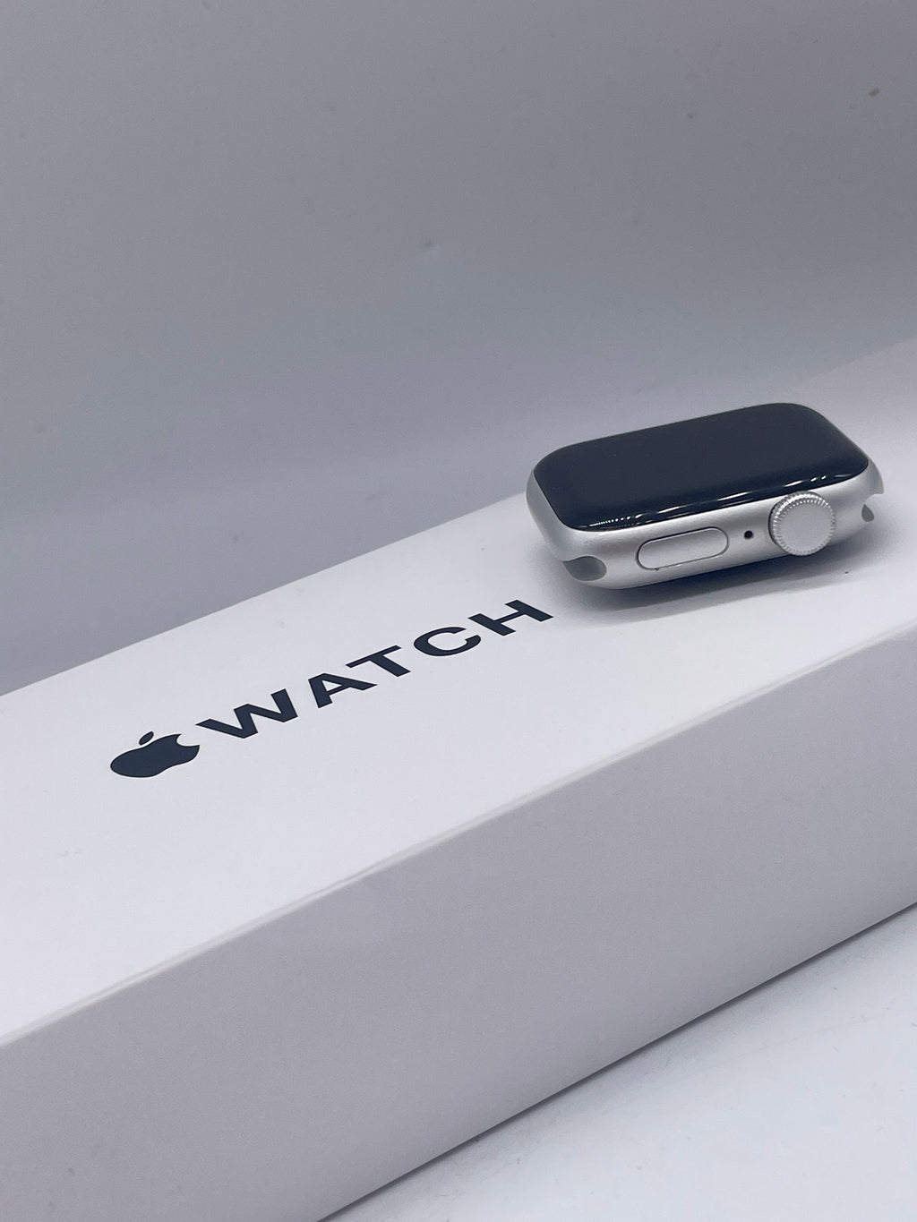 Apple Apple Watch SE (2nd gen) 40mm Silver, Grade B