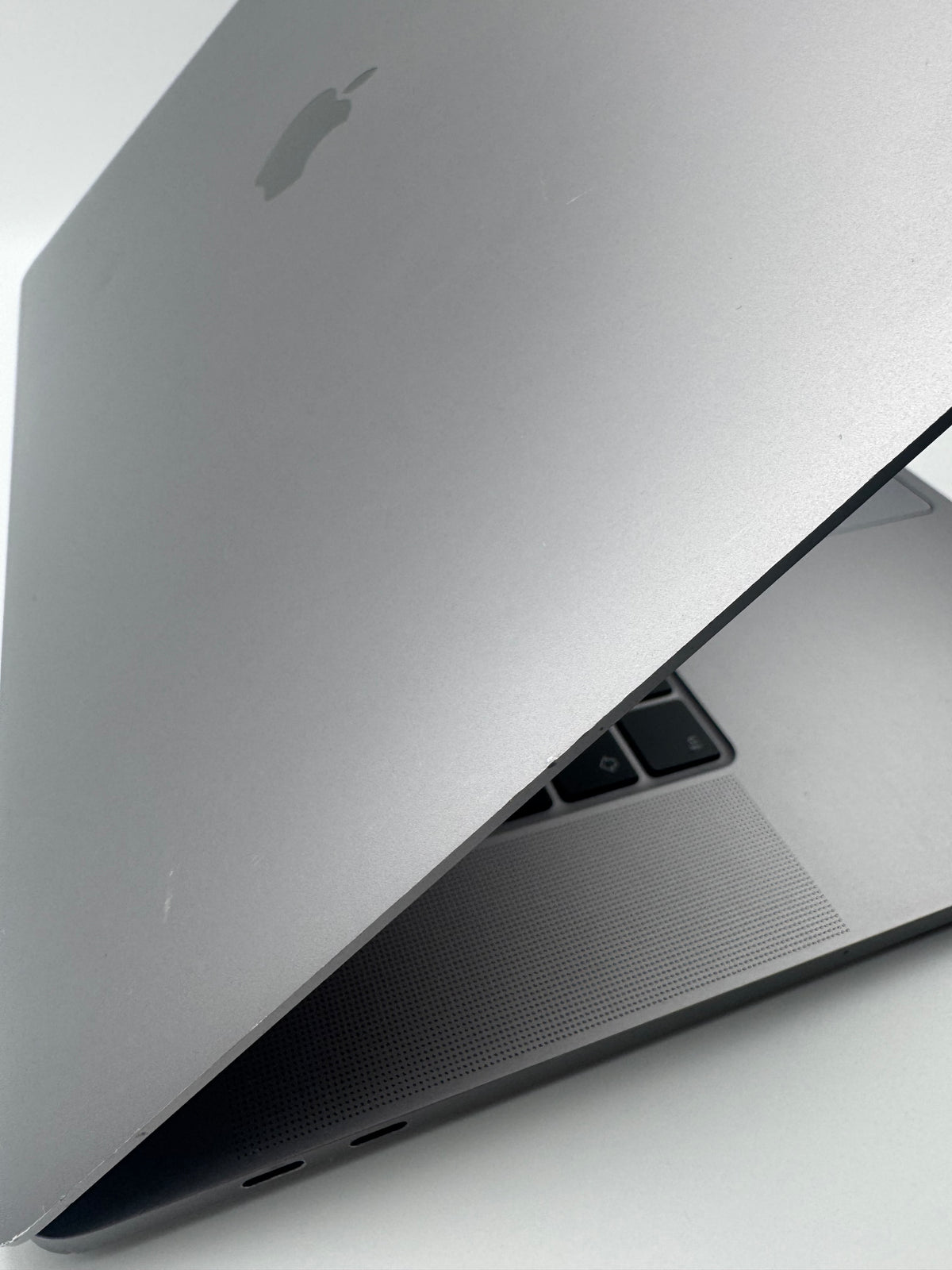 Macbook Pro 16" 2019 16GB 512GB Core i7 Space Grey, Grade C