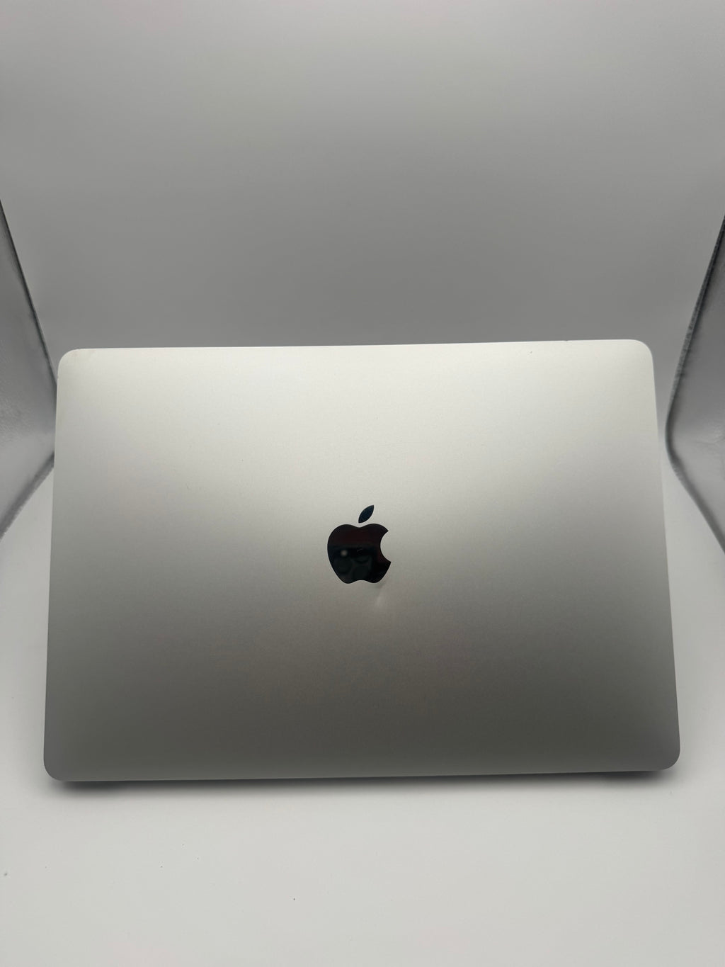 Macbook Air 13" 2019 8GB 128GB Core i5 Silver, Grade B