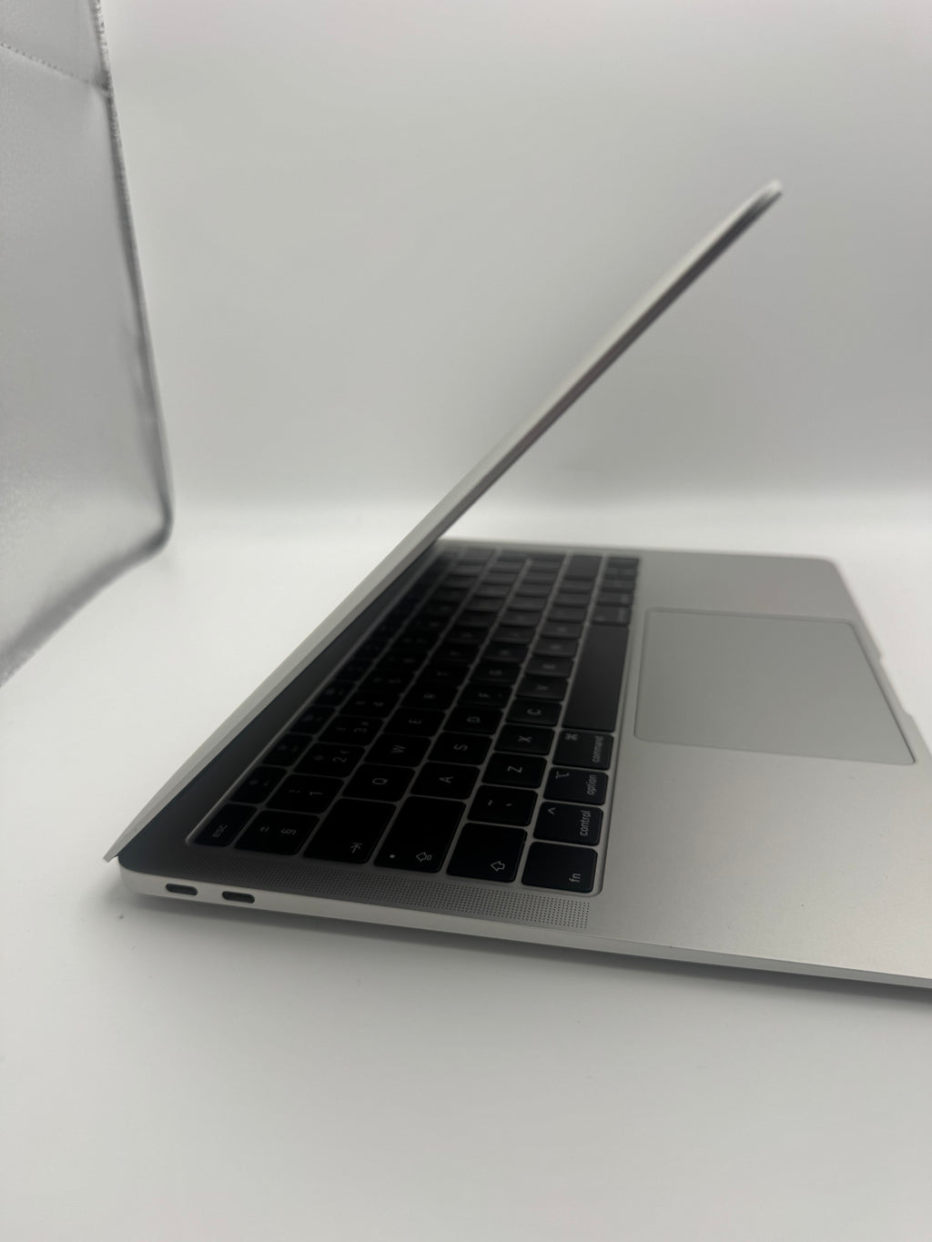 Macbook Air 13" 2019 8GB 128GB Core i5 Silver, Grade B