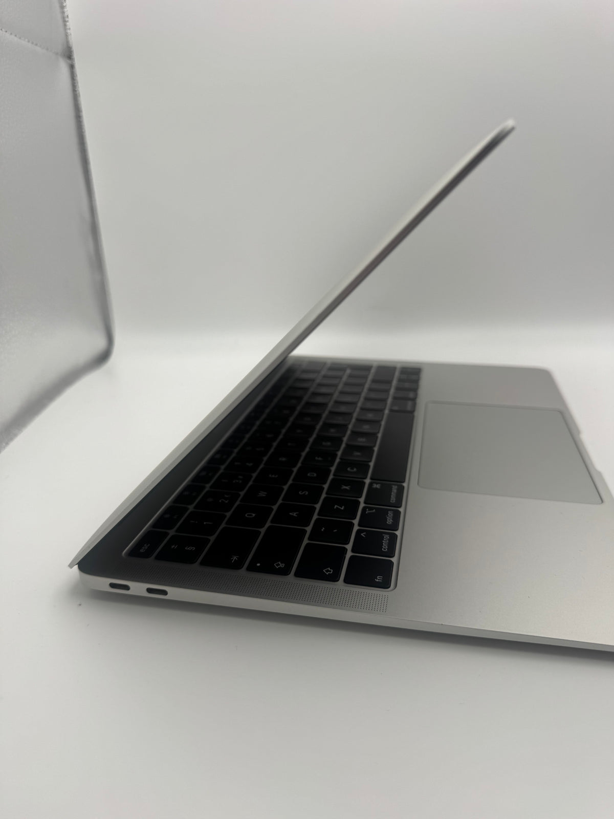 Macbook Air 13" 2019 8GB 128GB Core i5 Silver, Grade B
