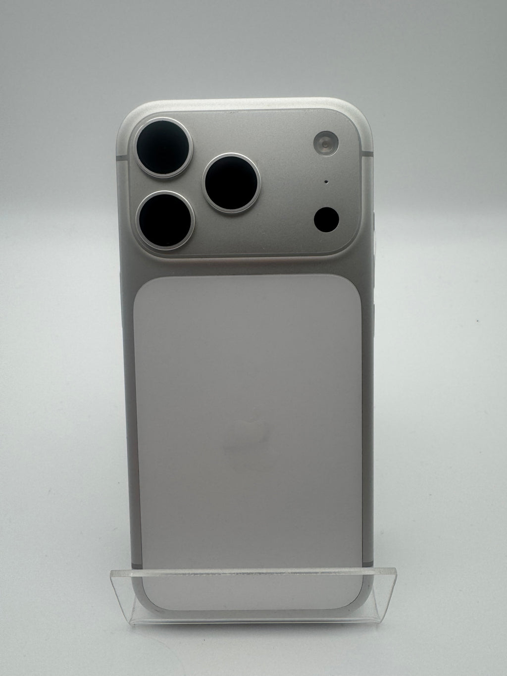iPhone 17 Pro 256GB Silver, Grade B