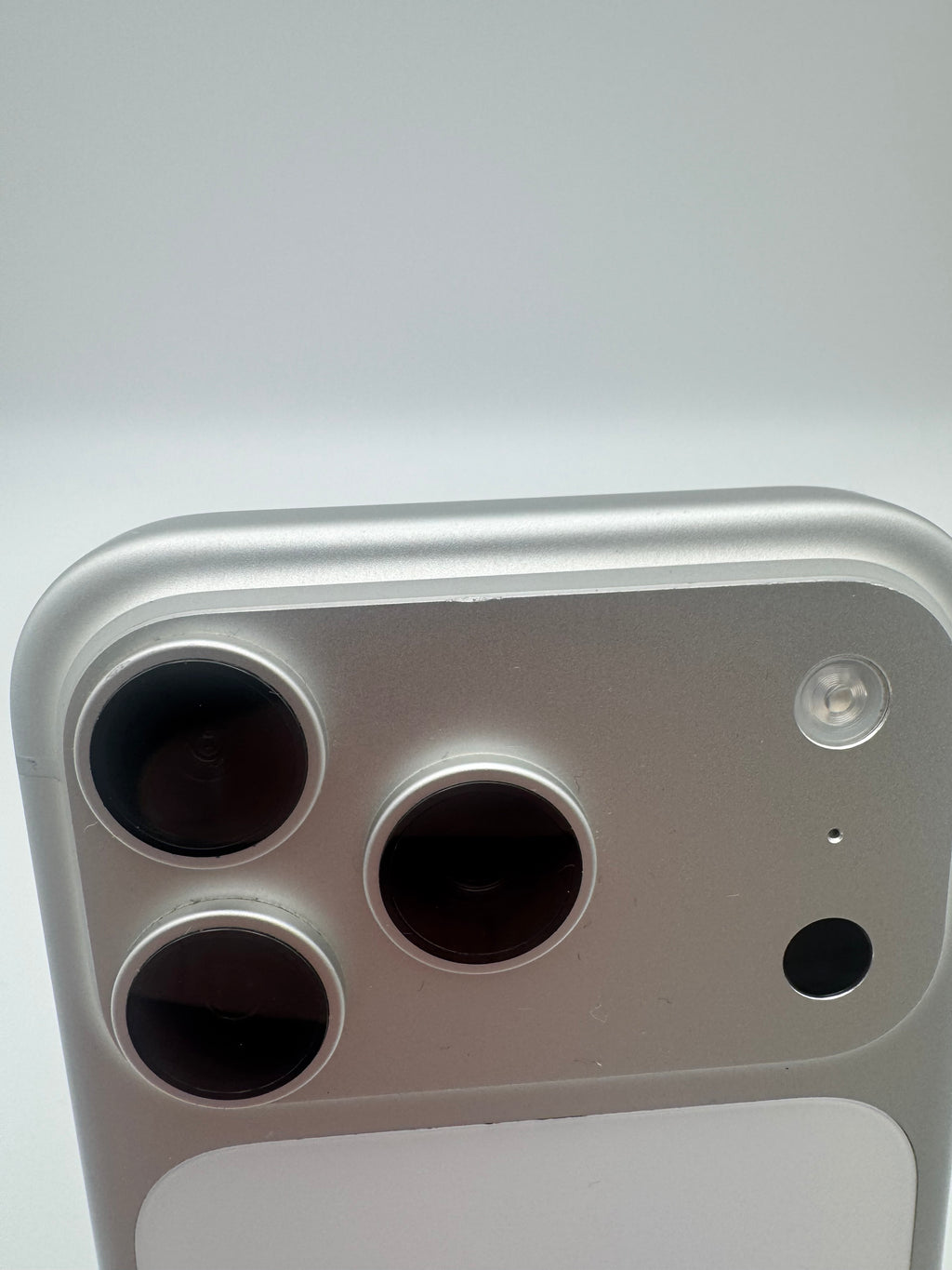 iPhone 17 Pro 256GB Silver, Grade B