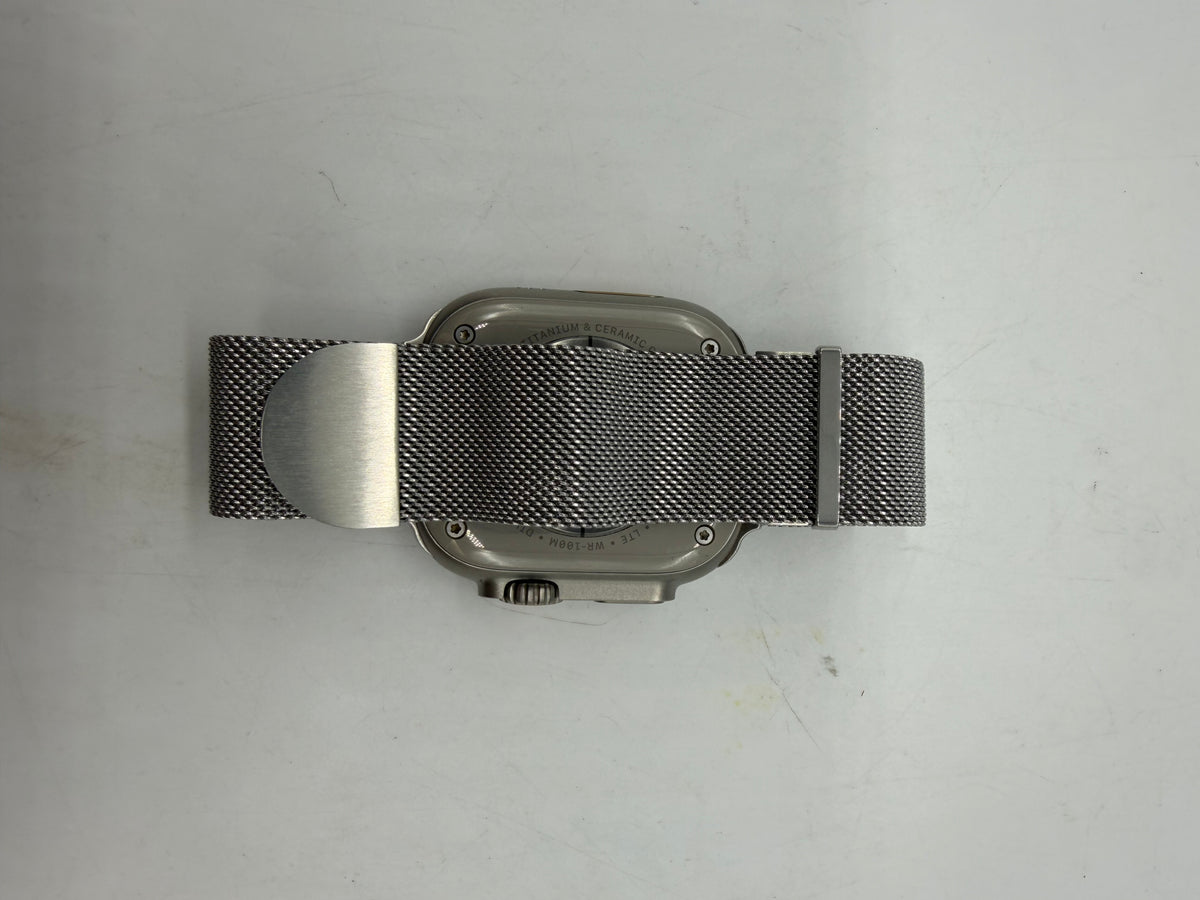 Apple Watch Ultra 49mm Titanium, Grade B