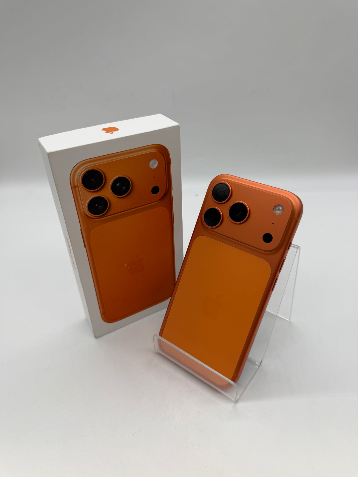 Apple iPhone 17 Pro 512GB Orange, Grade B