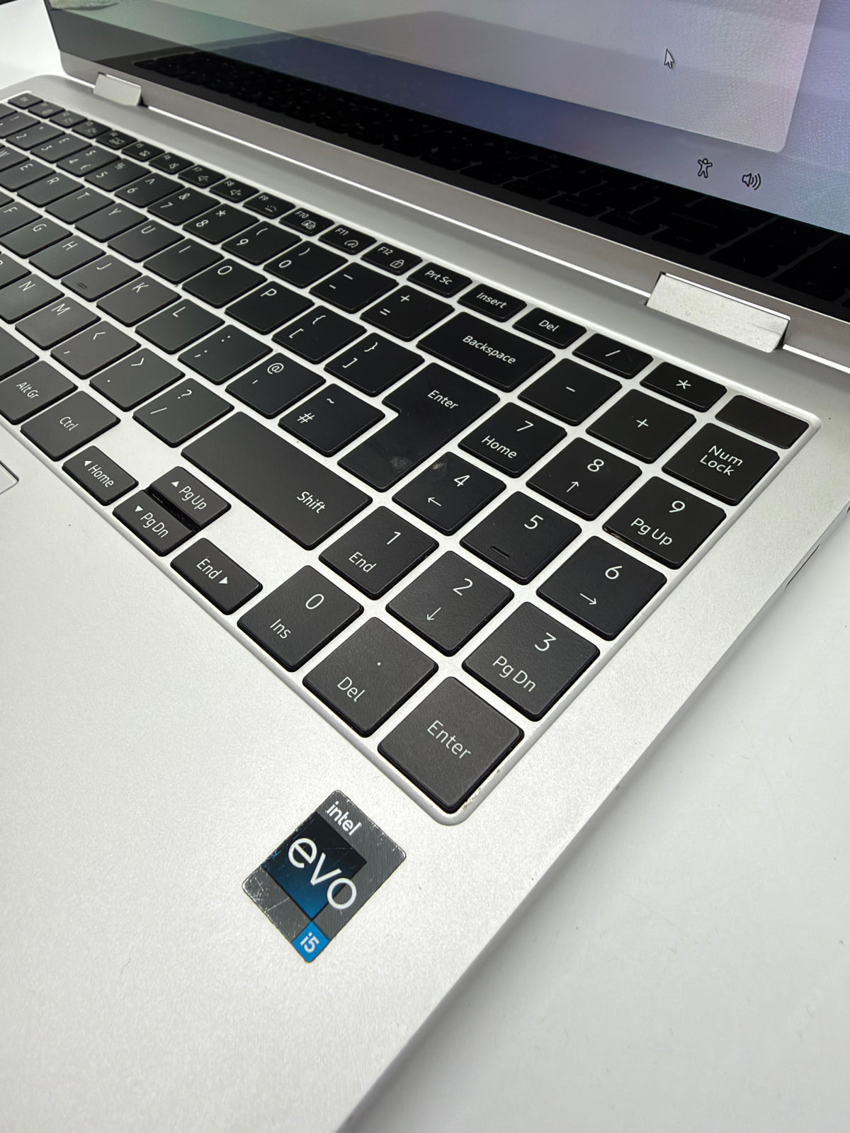 Samsung Galaxy Flex Book Laptop Silver, Grade B
