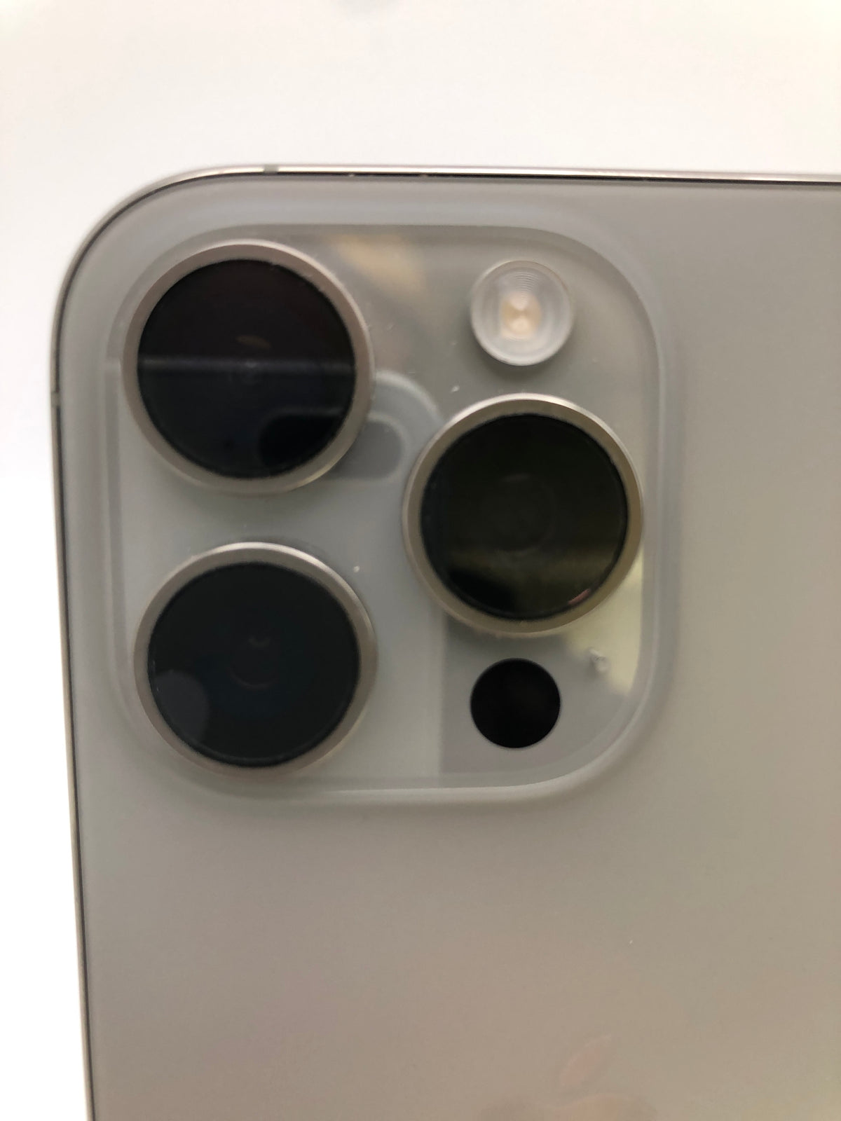 Apple iPhone 16 Pro 128GB Natural Titanium, Grade C