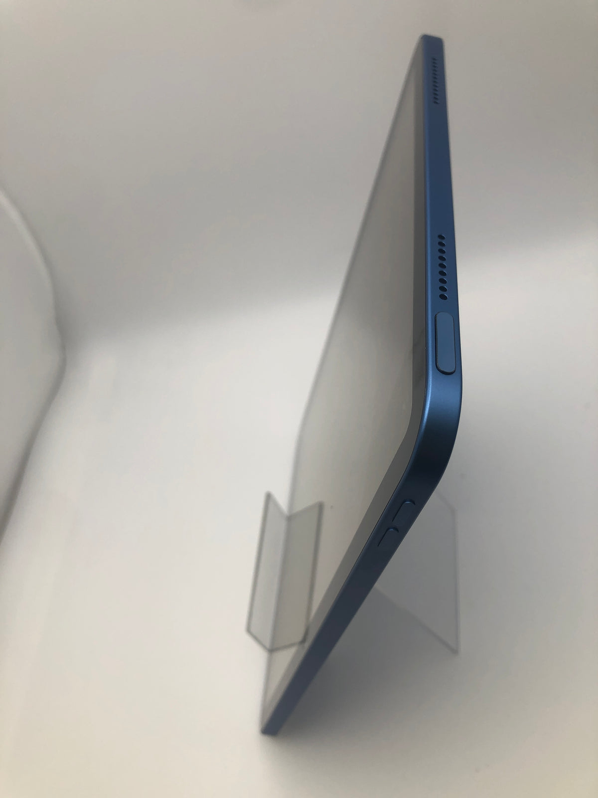 Apple iPad (11th gen) 128GB WiFi Blue, Grade A