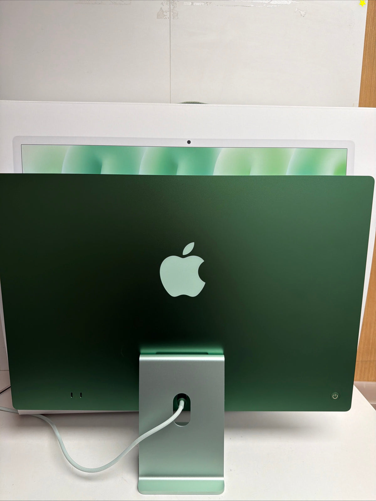 iMac 2024 24" M4 16GB 256GB All In One PC, Grade A