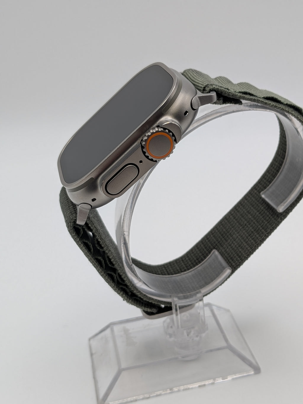 Apple Watch Ultra 2 49MM 64GB Titanium Grade B