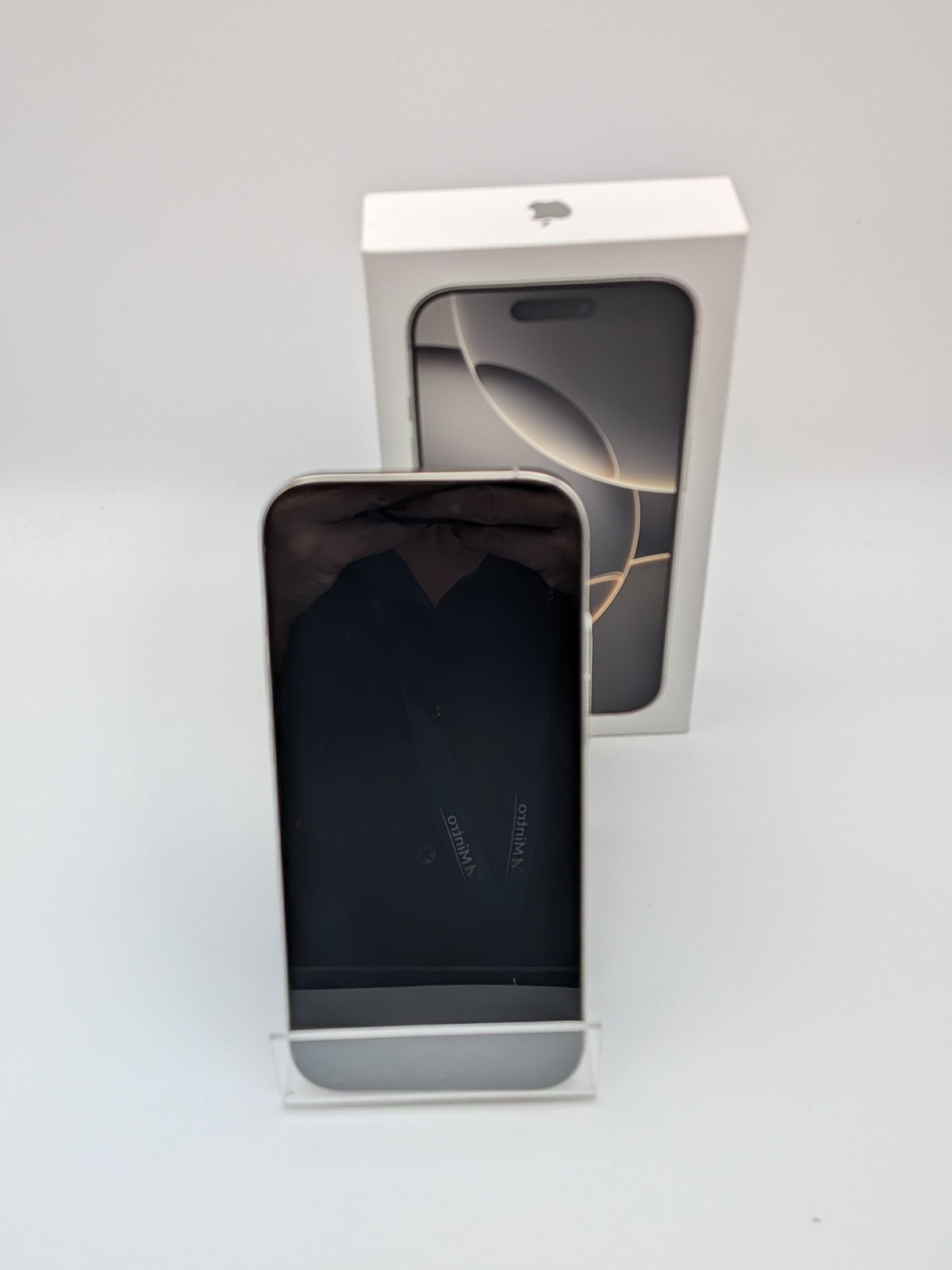 Apple iPhone 16 Pro 128GB Natural Titanium, Grade B