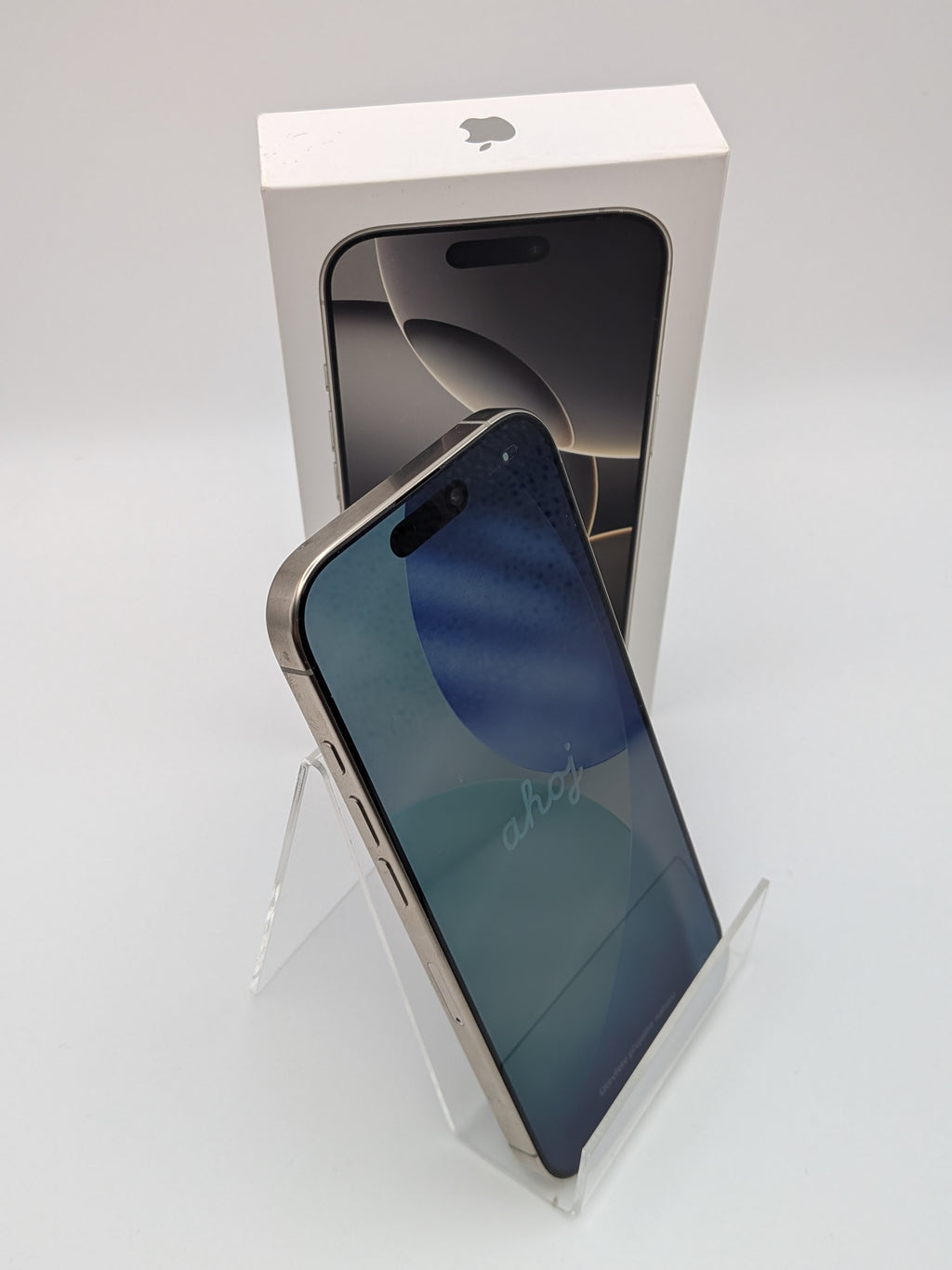 Apple iPhone 16 Pro 128GB Natural Titanium, Grade B