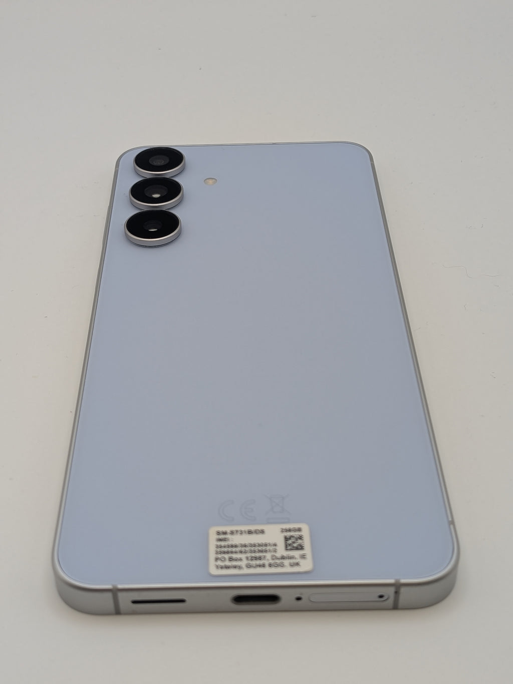 Samsung Galaxy S25 FE 256GB Light Blue, Grade A