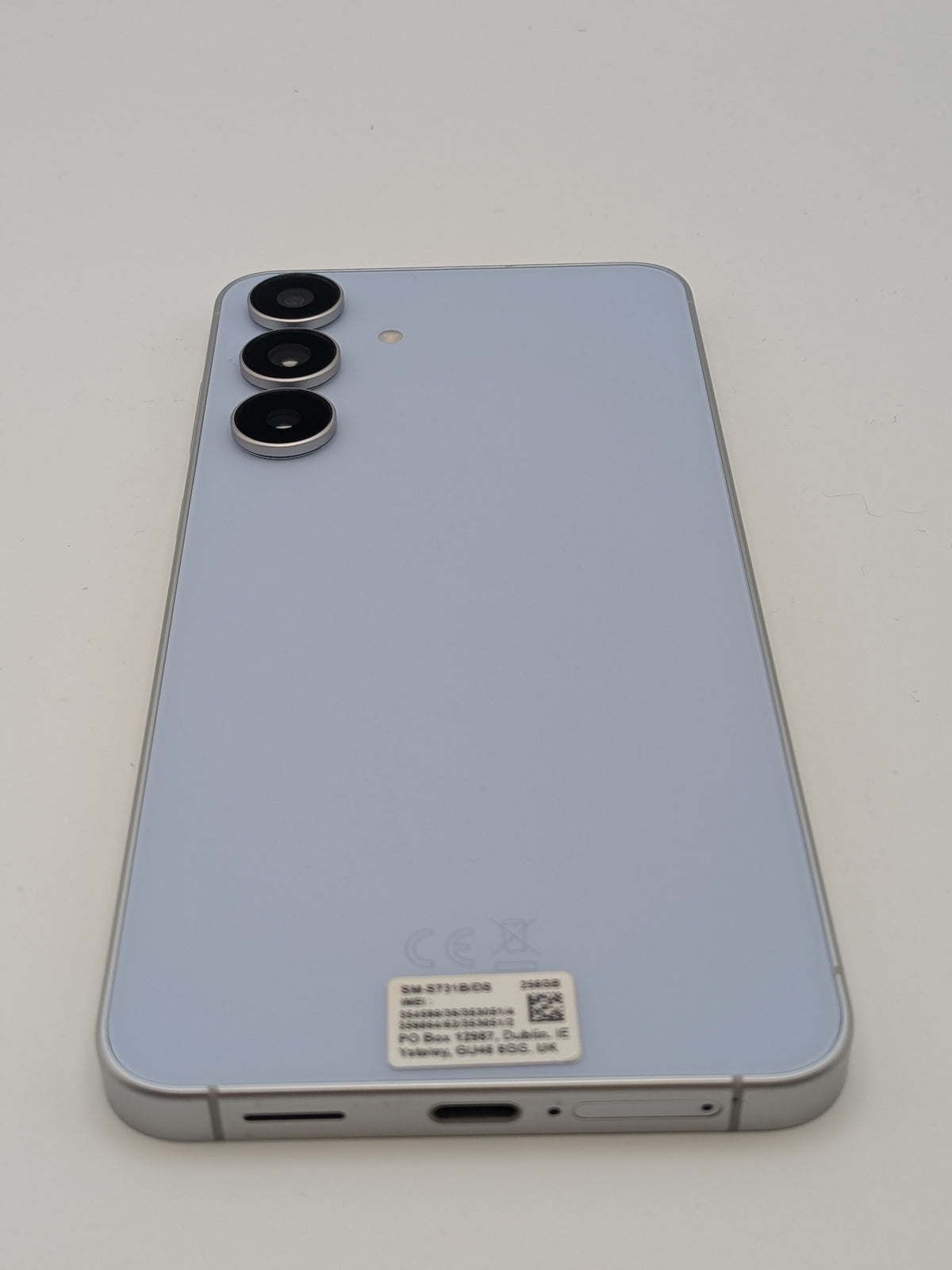Samsung Galaxy S25 FE 256GB Light Blue, Grade A
