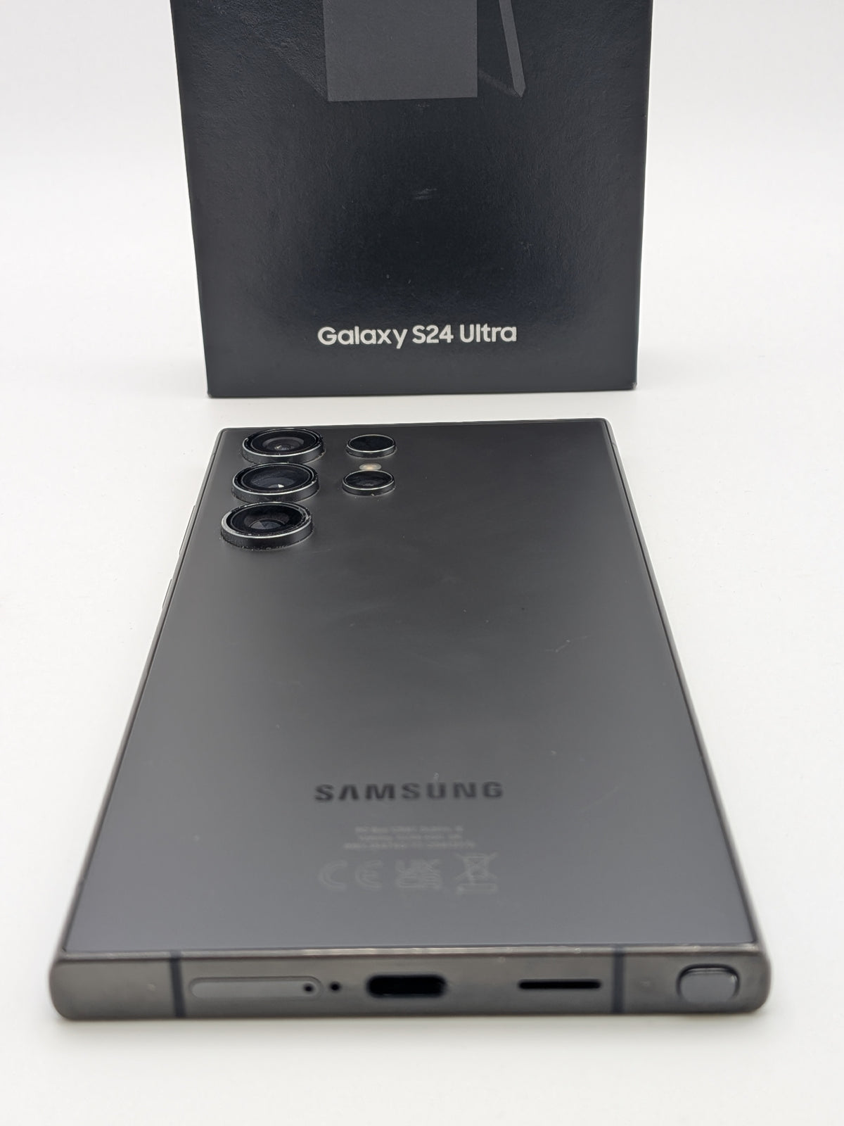 Samsung Galaxy S24 Ultra 256GB Titanium Black, Grade B