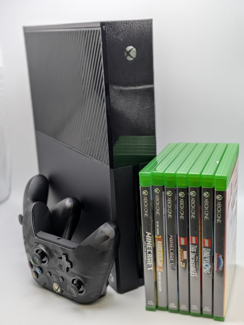 Xbox One Bundle, 500GB Black, Grade B