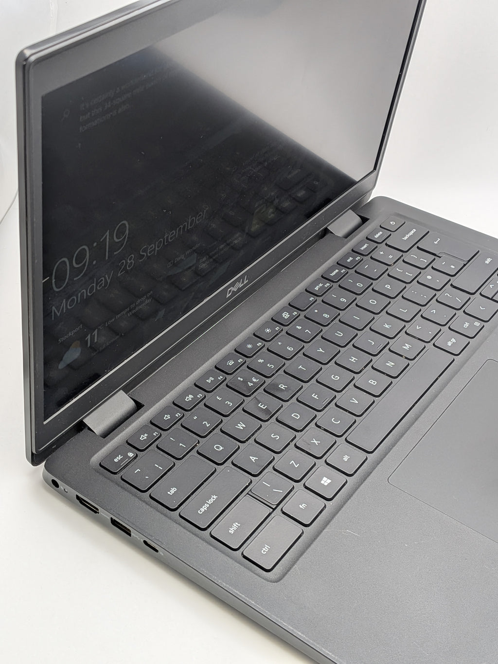 Dell Latitude 3420 11th Gen Laptop, Grey, Grade B