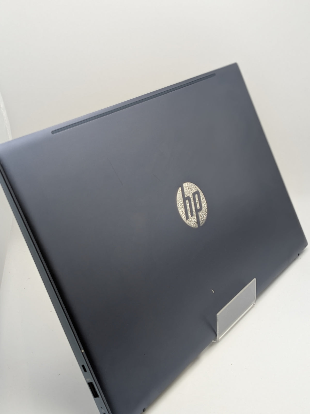 HP Pavillion 15-eh1502sa Laptop Blue Grade B