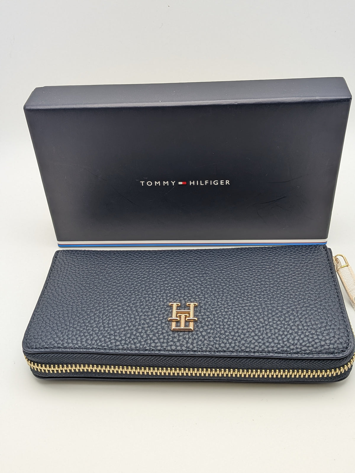 Tommy Hilfiger Emblem Purse, Large, Blue, Grade A