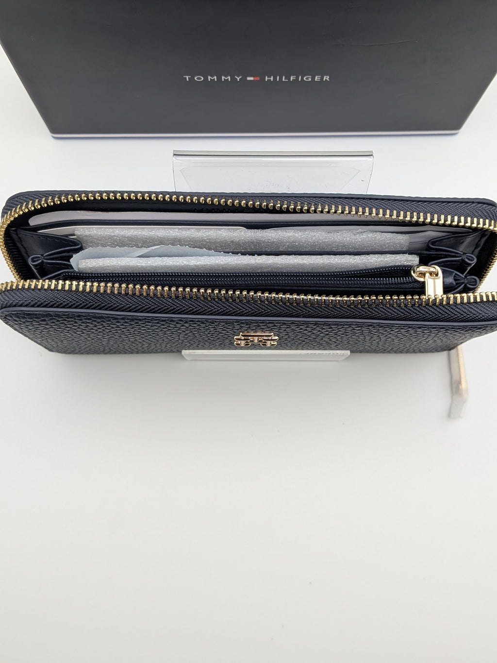 Tommy Hilfiger Emblem Purse, Large, Blue, Grade A