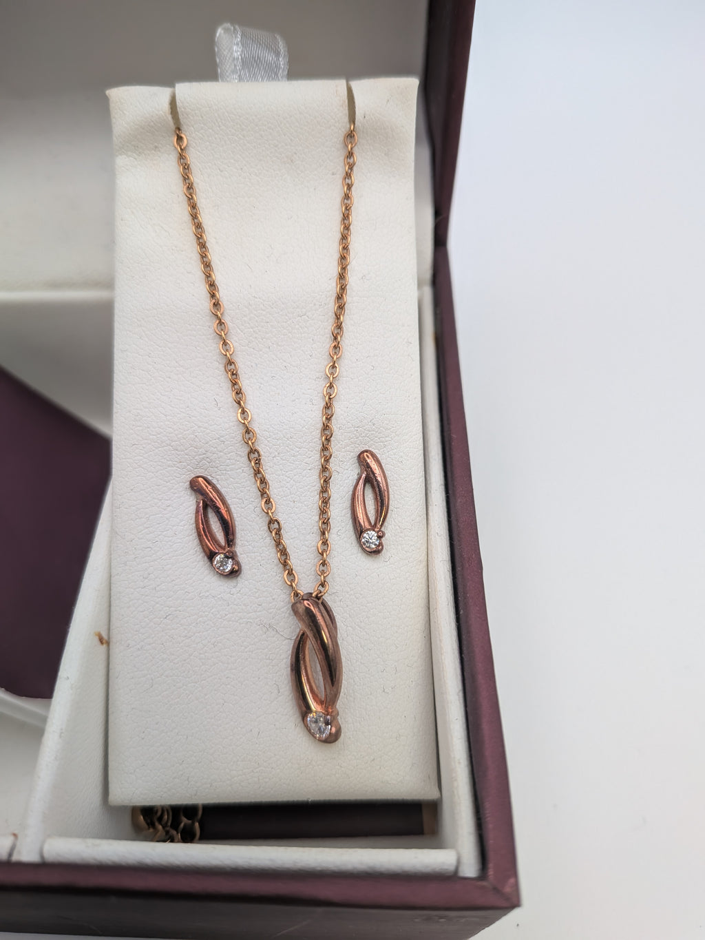 Accurist London Rose gold plated Watch gift set Grade B