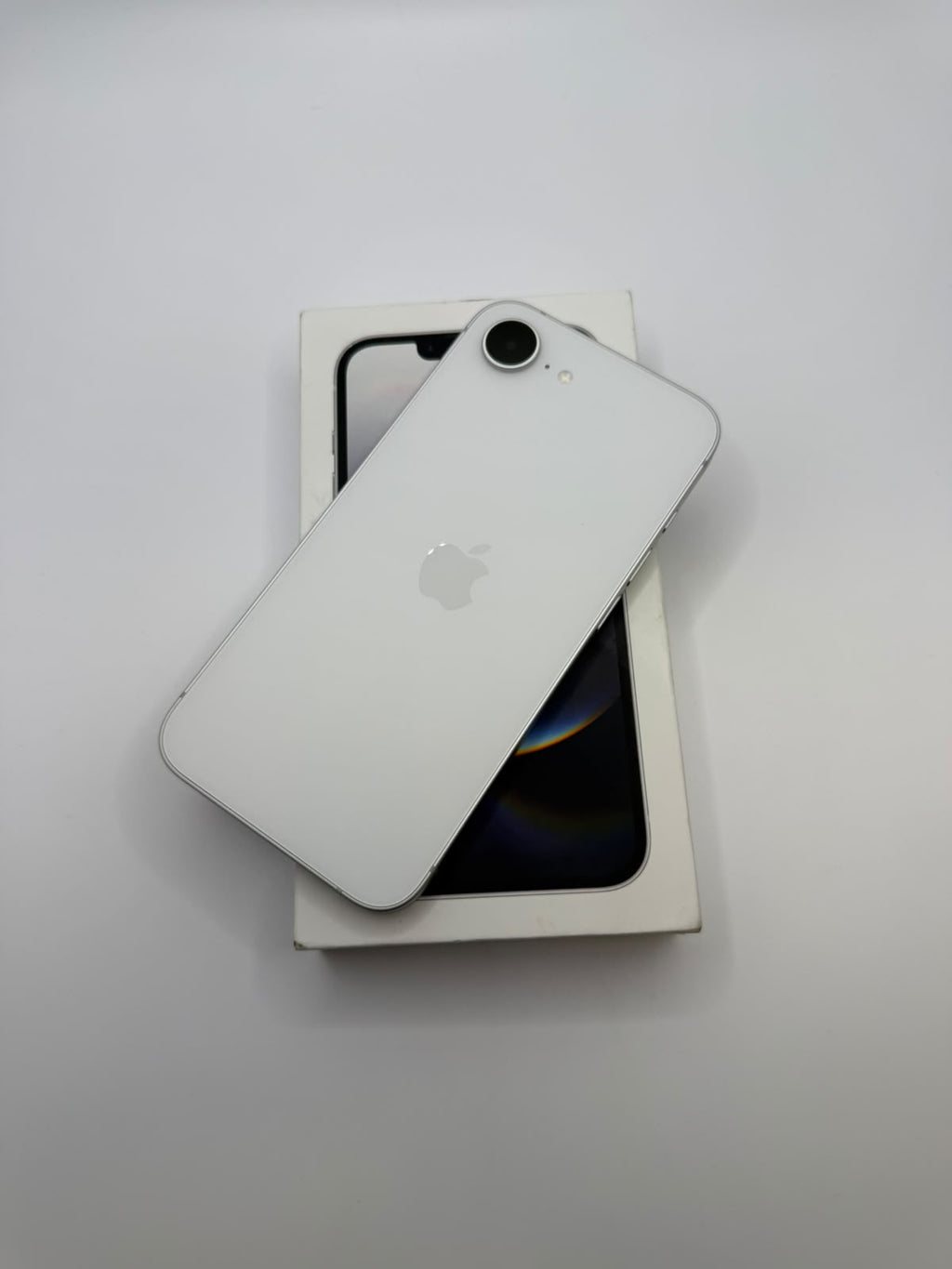 Apple iPhone 16e 128GB White, Grade A