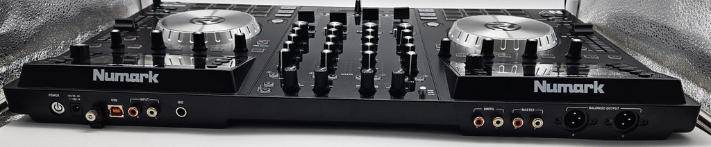 Numark NV2 4Channel DJ Controller, Grade B