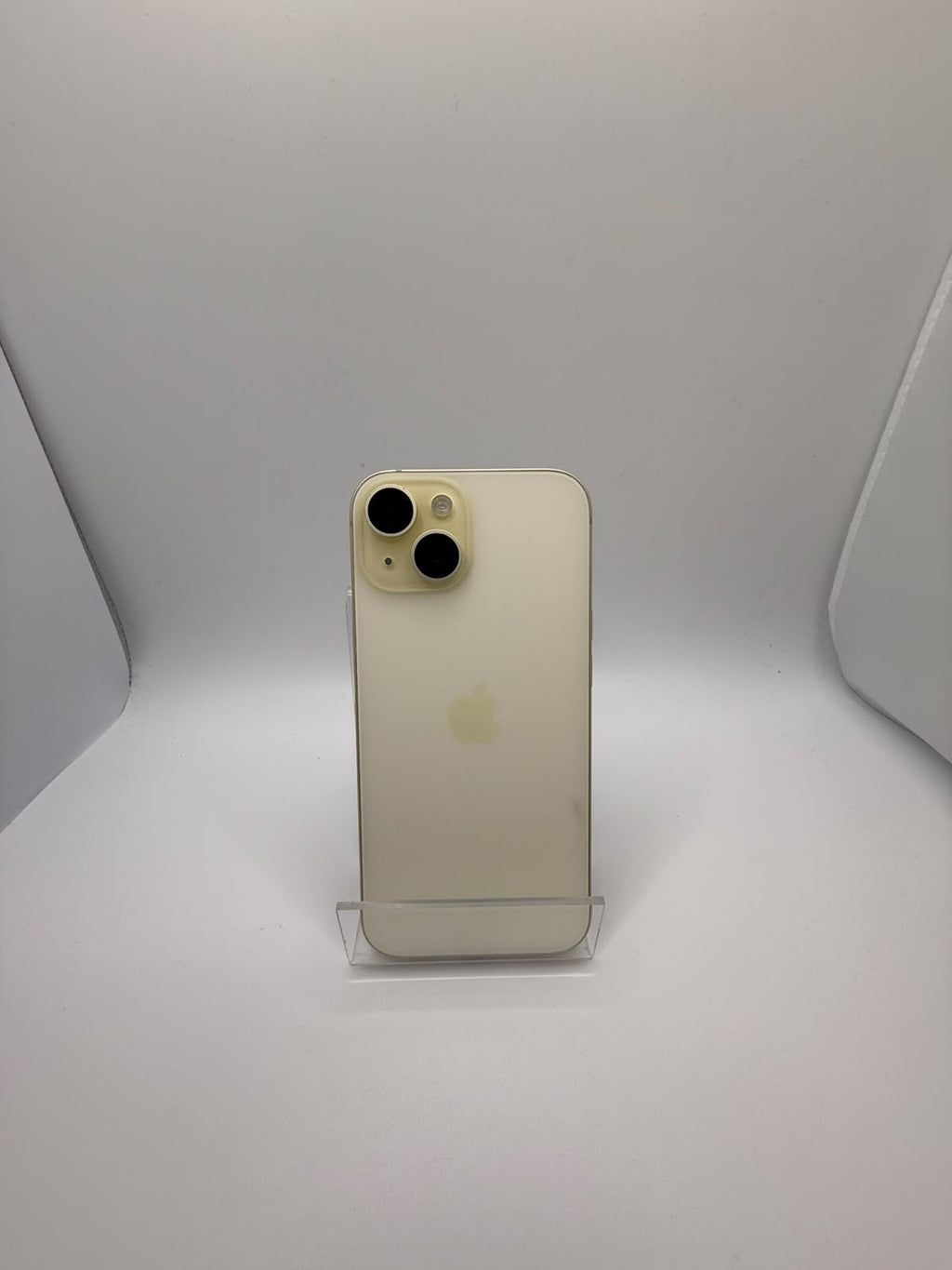 Apple iPhone 15 128GB Yellow, Grade B