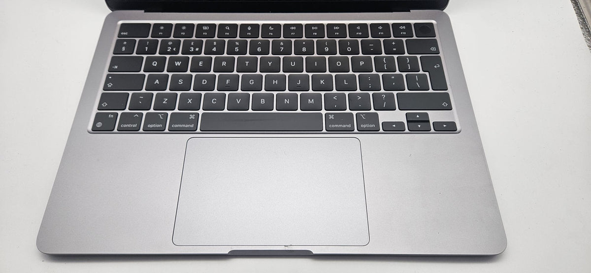 Apple Macbook Air 2022, M2 8GB 500GB Laptop, Grade A