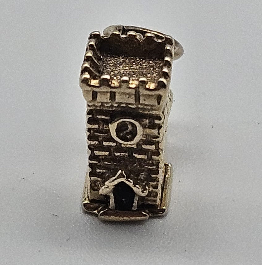 9ct Gold Church Charm , 3.8g